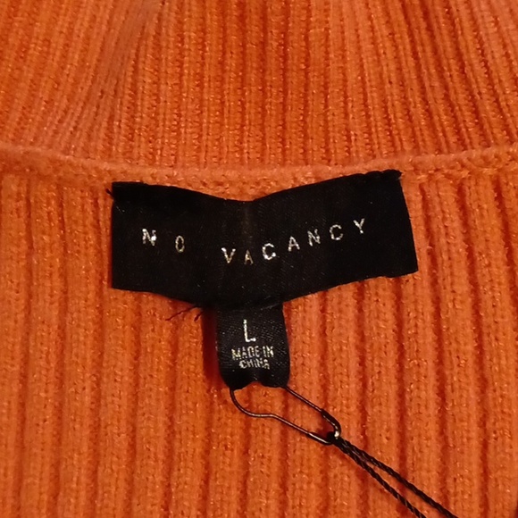 🆕 NWT No Vacancy vee neck cardigan sweater - Picture 4 of 5